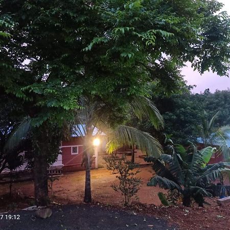 Hp Resort Kolhapur Luaran gambar